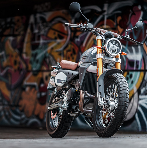 AVANT DROIT FANTIC MOTOR CABALLERO 500 DELUXE - TRC MOTO 83 TOULON
