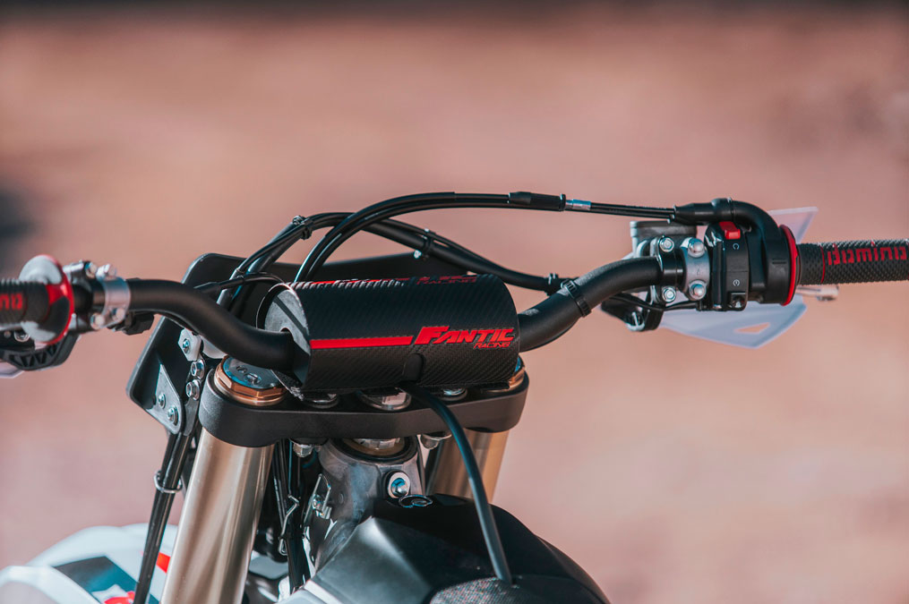 FANTIC XEF 250 GUIDON