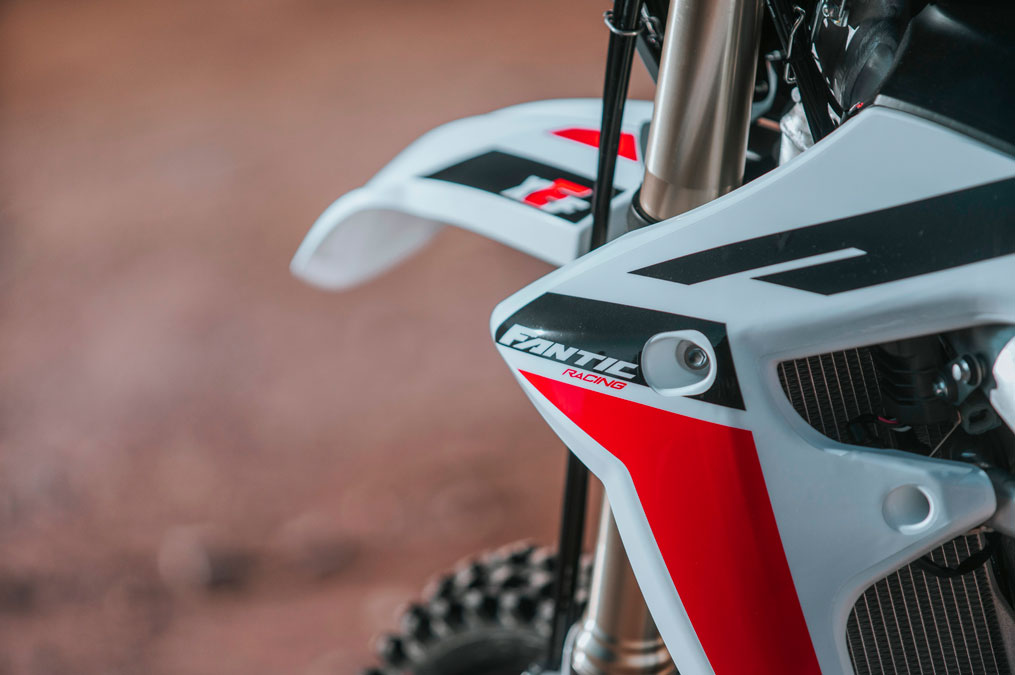FANTIC XEF 250 GARDE BOUE