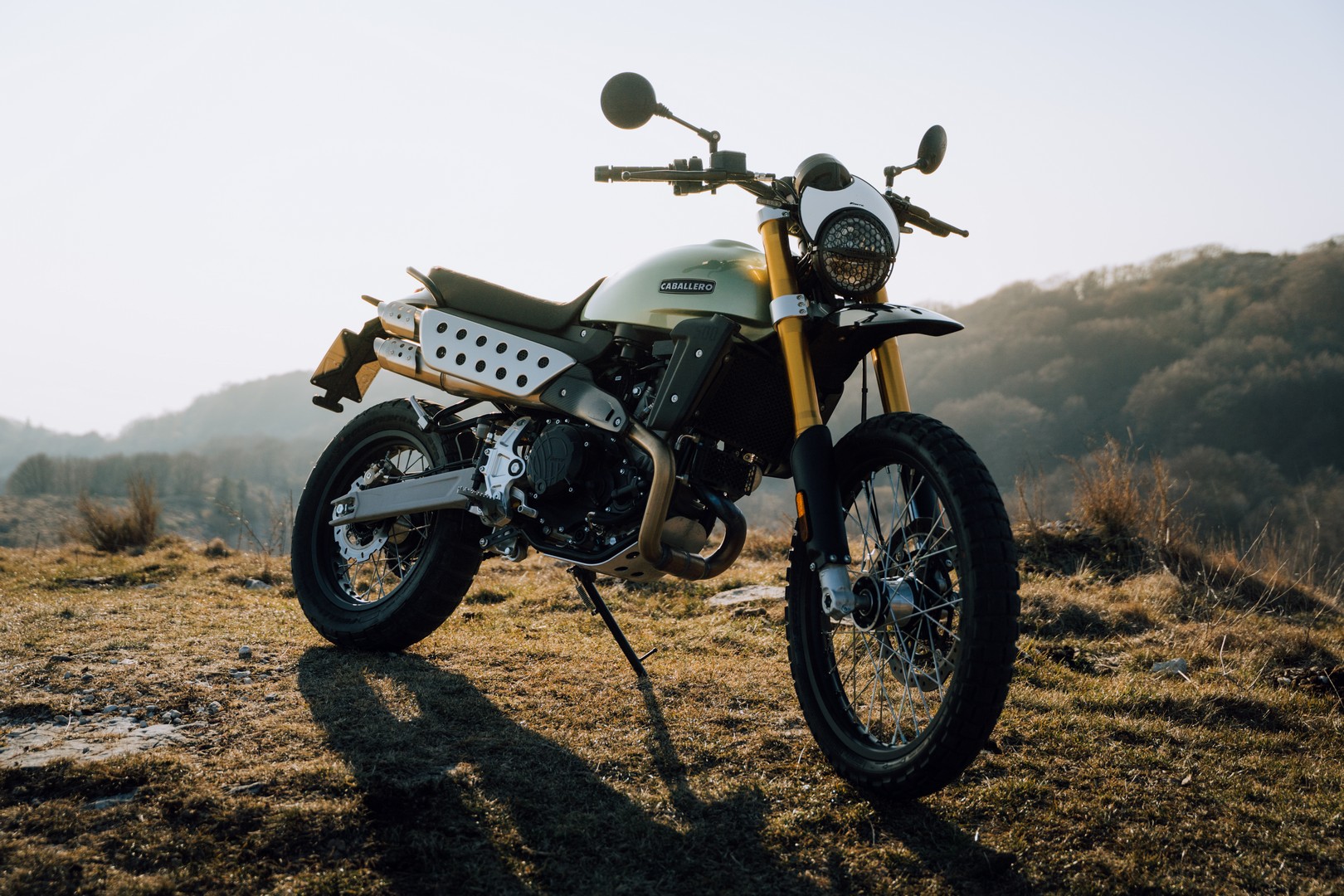 CABALLERO SCRAMBLER FANTIC CUERS DANS LE VAR 83 PACA TRC MOTO